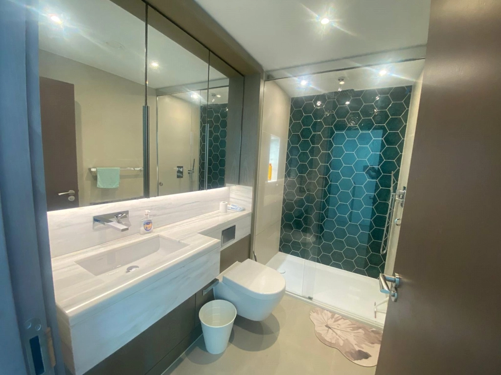 3 bedrooms apartments/flats for sale in Parrs Way, London - W6 view 5