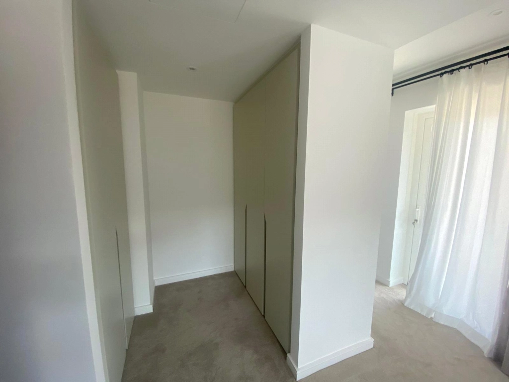 3 bedrooms apartments/flats for sale in Parrs Way, London - W6 view 9