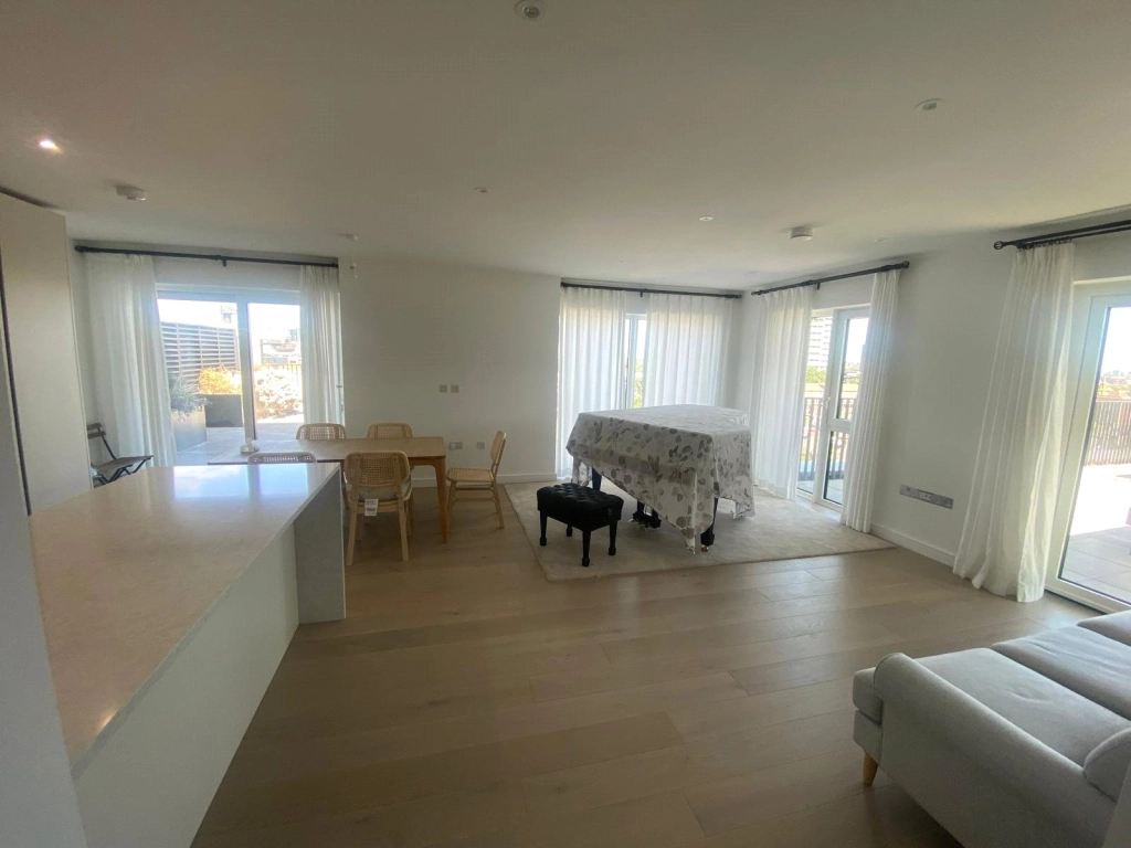 3 bedrooms apartments/flats for sale in Parrs Way, London - W6 view 20