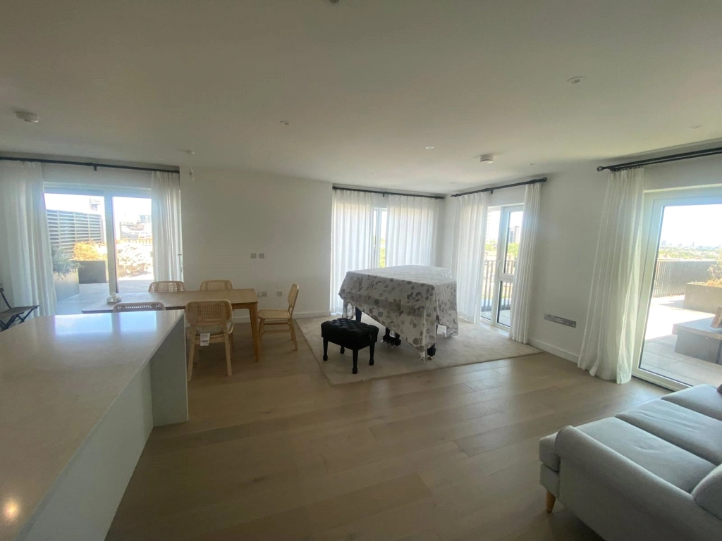 3 bedrooms apartments/flats for sale in Parrs Way, London - W6 view 19
