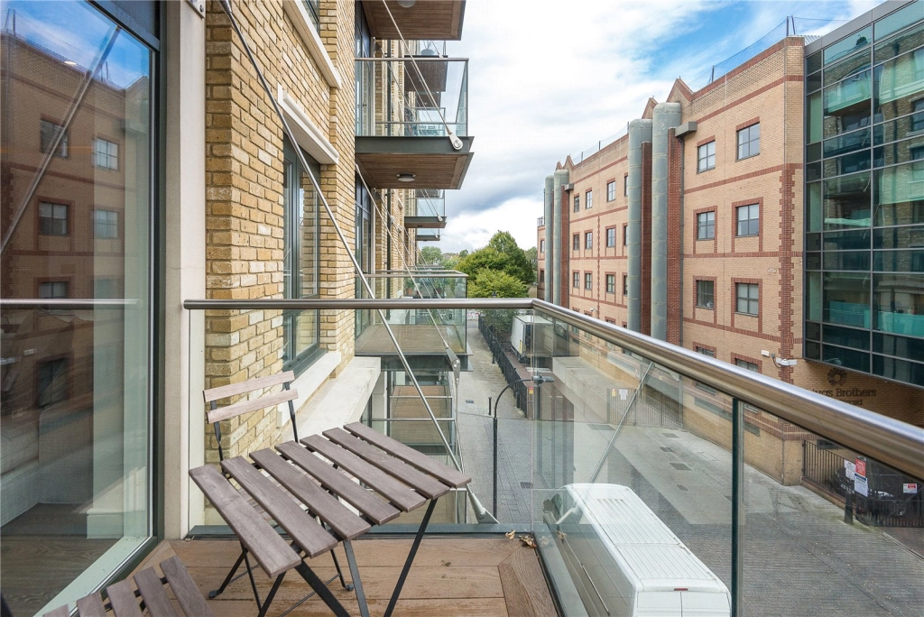 2 bedrooms apartments/flats for sale in Chancellors Road, London - W6 view 9