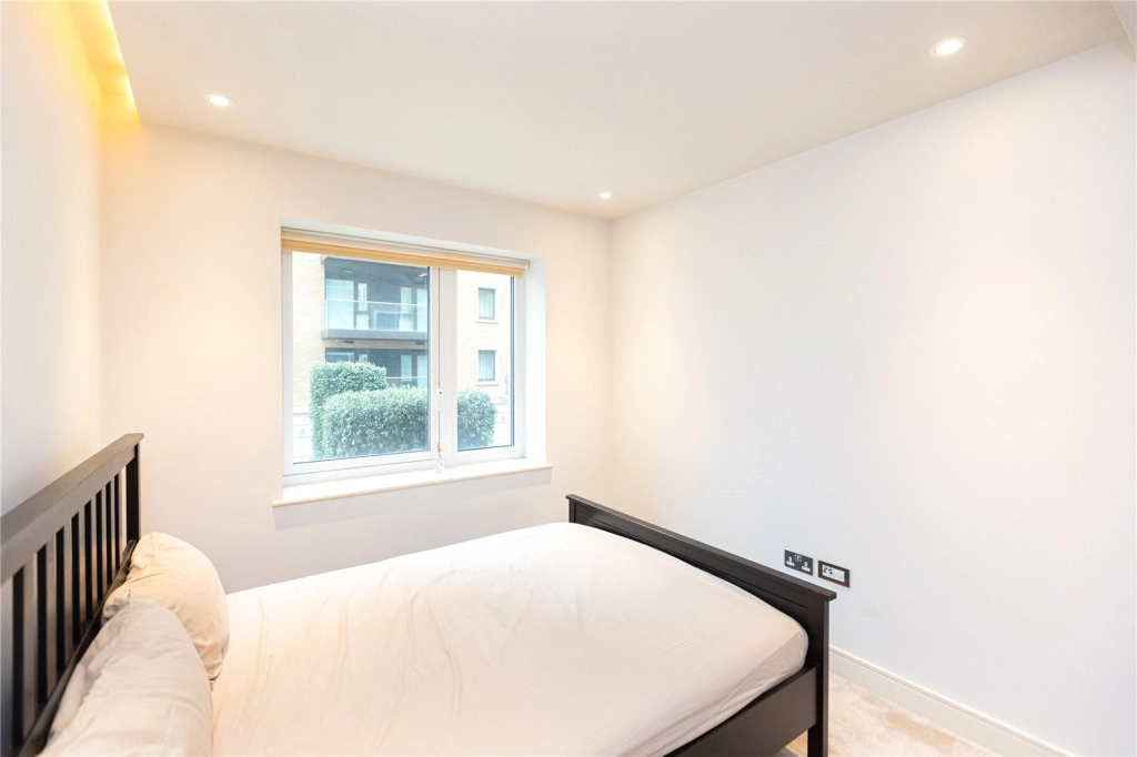 Studio apartments/flats for sale in Parr's Way, London - W6 view 8
