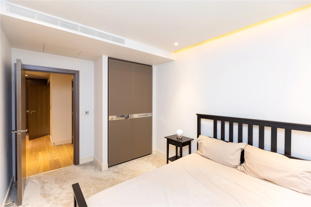Studio apartments/flats for sale in Parr's Way, London - W6 view 9