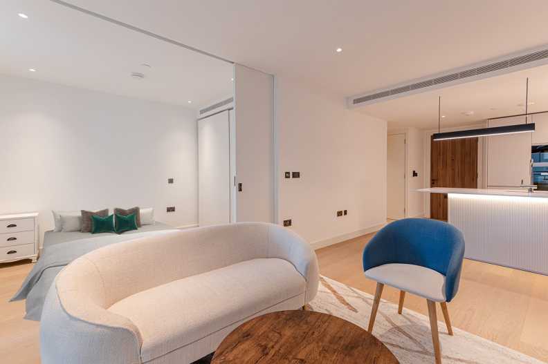 Studio apartments/flats to sale in Fountain Park Way, White City-image 4