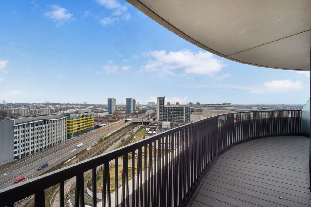 2 bedrooms apartments/flats for sale in Cascade Way, White City - W12 view 15