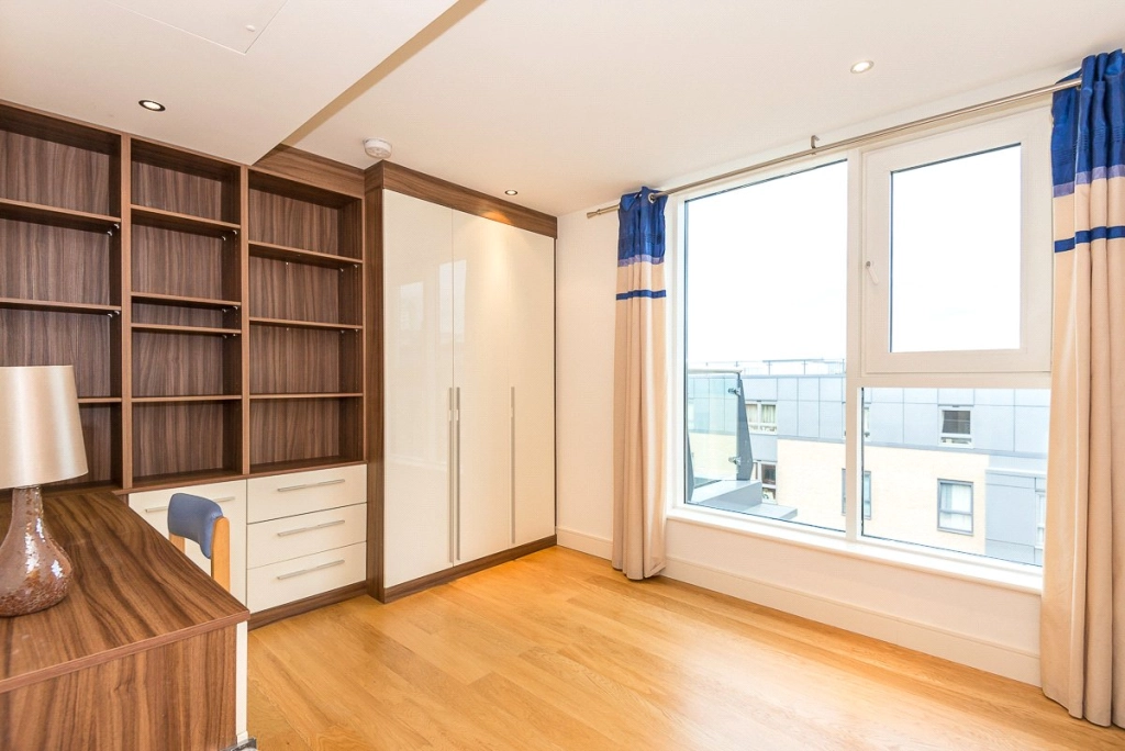 3 bedrooms apartments/flats for sale in Lensbury Avenue, London - SW6 view 11
