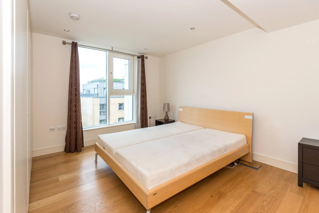3 bedrooms apartments/flats for sale in Lensbury Avenue, London - SW6 view 12