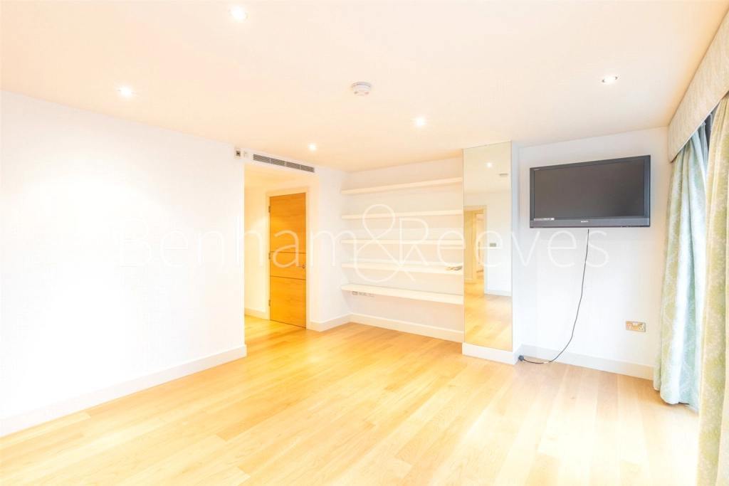 3 bedrooms apartments/flats for sale in Lensbury Avenue, London - SW6 view 3