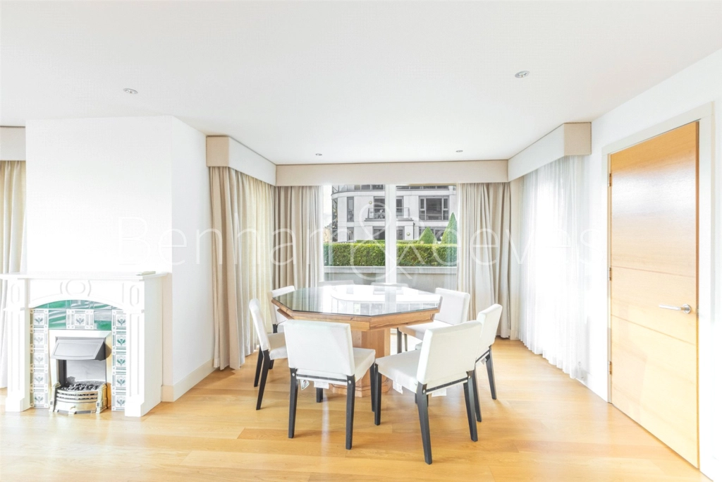 3 bedrooms apartments/flats for sale in Lensbury Avenue, London - SW6 view 6