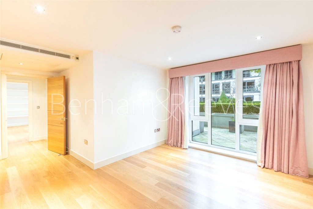 3 bedrooms apartments/flats for sale in Lensbury Avenue, London - SW6 view 7