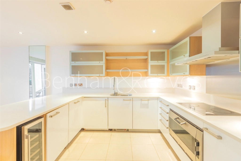 3 bedrooms apartments/flats for sale in Lensbury Avenue, London - SW6 view 11