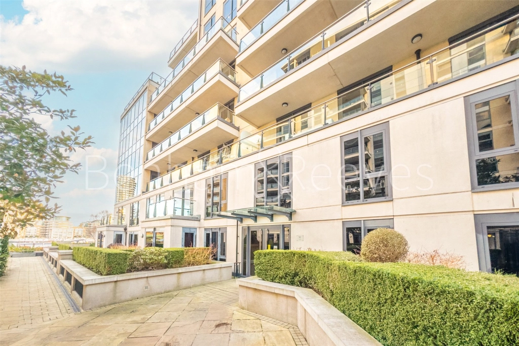 3 bedrooms apartments/flats for sale in Lensbury Avenue, London - SW6 view 15