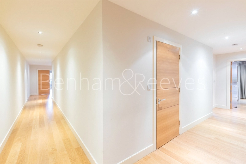 3 bedrooms apartments/flats for sale in Lensbury Avenue, London - SW6 view 23