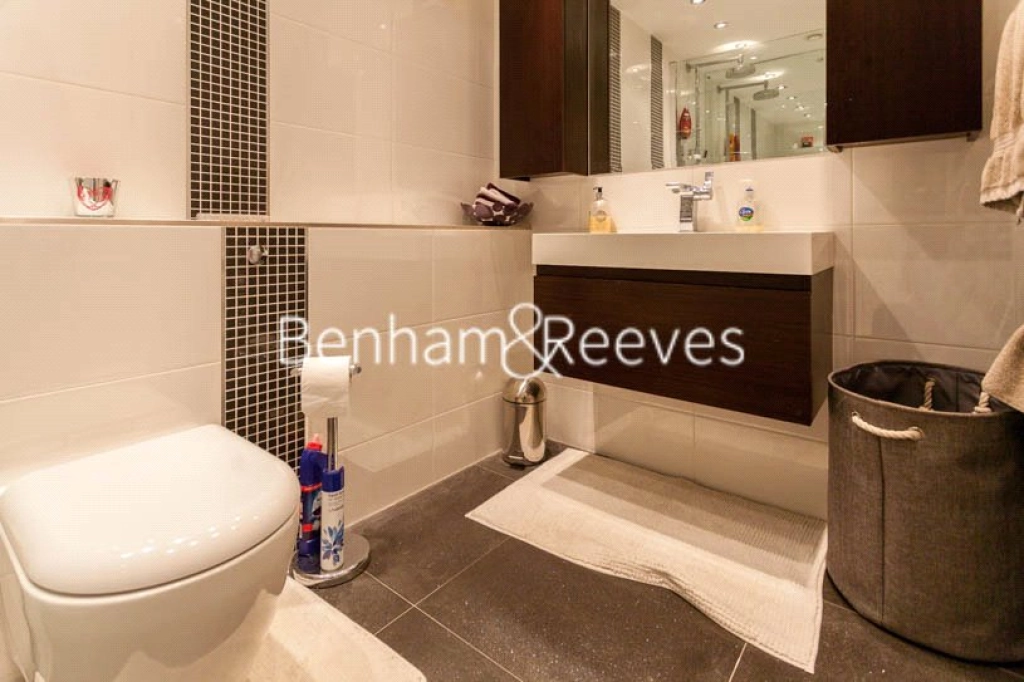 2 bedrooms apartments/flats for sale in The Quadrangle, Chelsea Harbour, London - SW10 view 5
