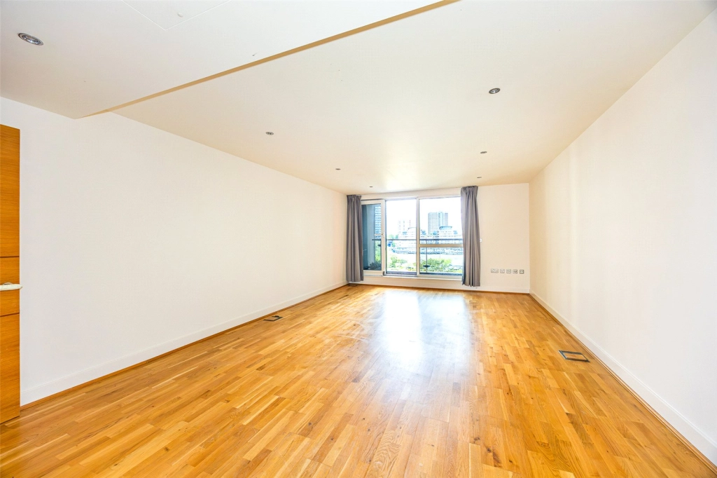 3 bedrooms apartments/flats for sale in Lensbury Avenue, London - SW6 view 2