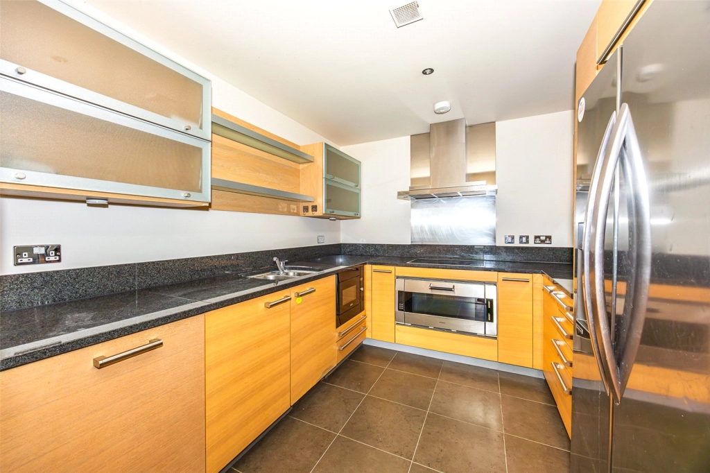3 bedrooms apartments/flats for sale in Lensbury Avenue, London - SW6 view 6