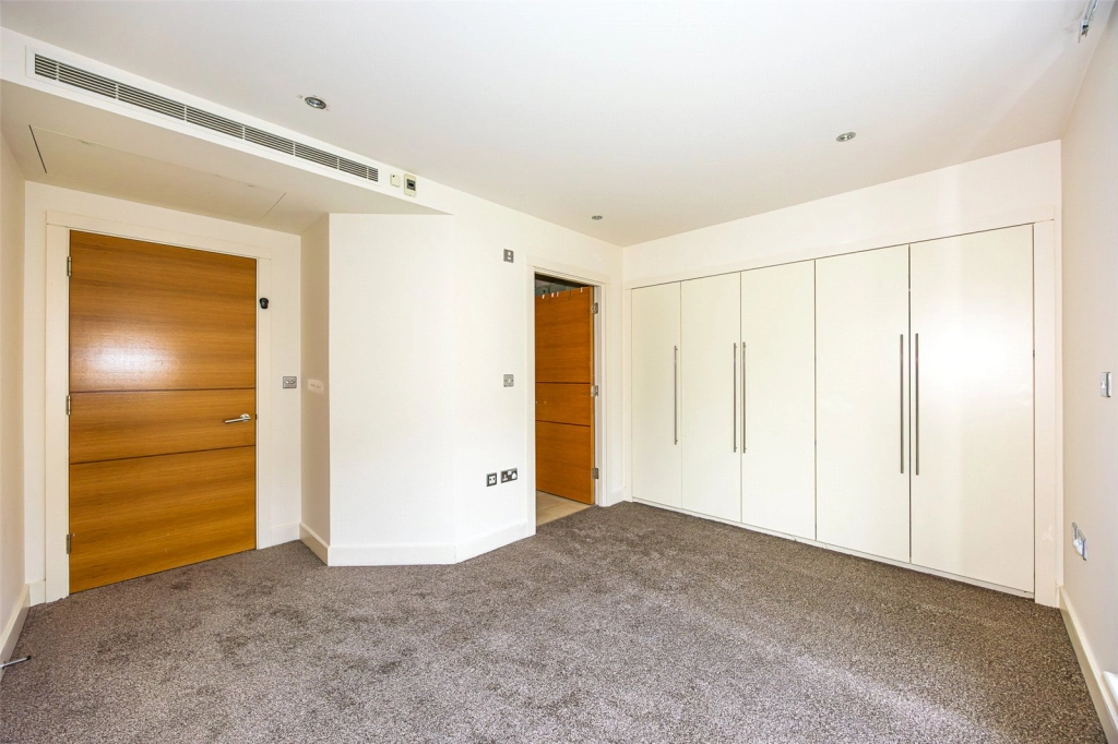 3 bedrooms apartments/flats for sale in Lensbury Avenue, London - SW6 view 3