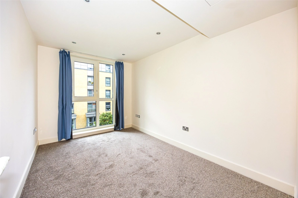 3 bedrooms apartments/flats for sale in Lensbury Avenue, London - SW6 view 14
