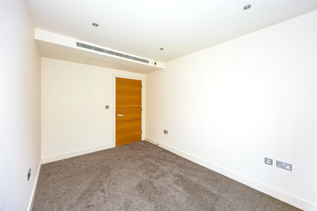 3 bedrooms apartments/flats for sale in Lensbury Avenue, London - SW6 view 15