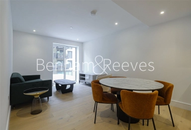 Parr's Way, London - W6 view 1