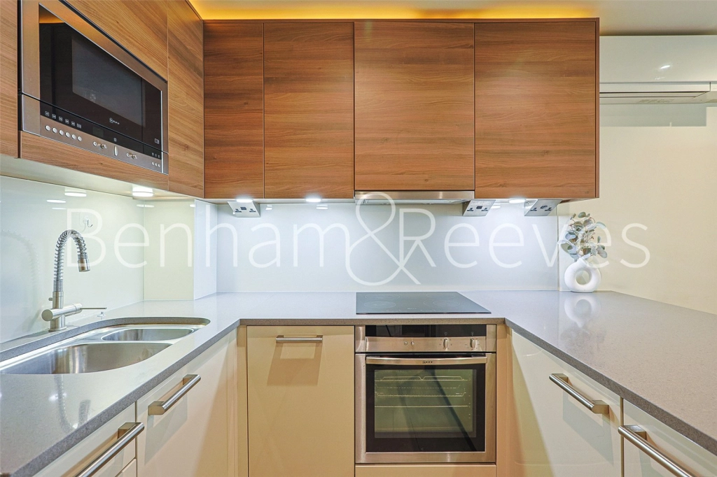 1 bedroom apartments/flats for sale in Townmead Road, London - SW6 view 3