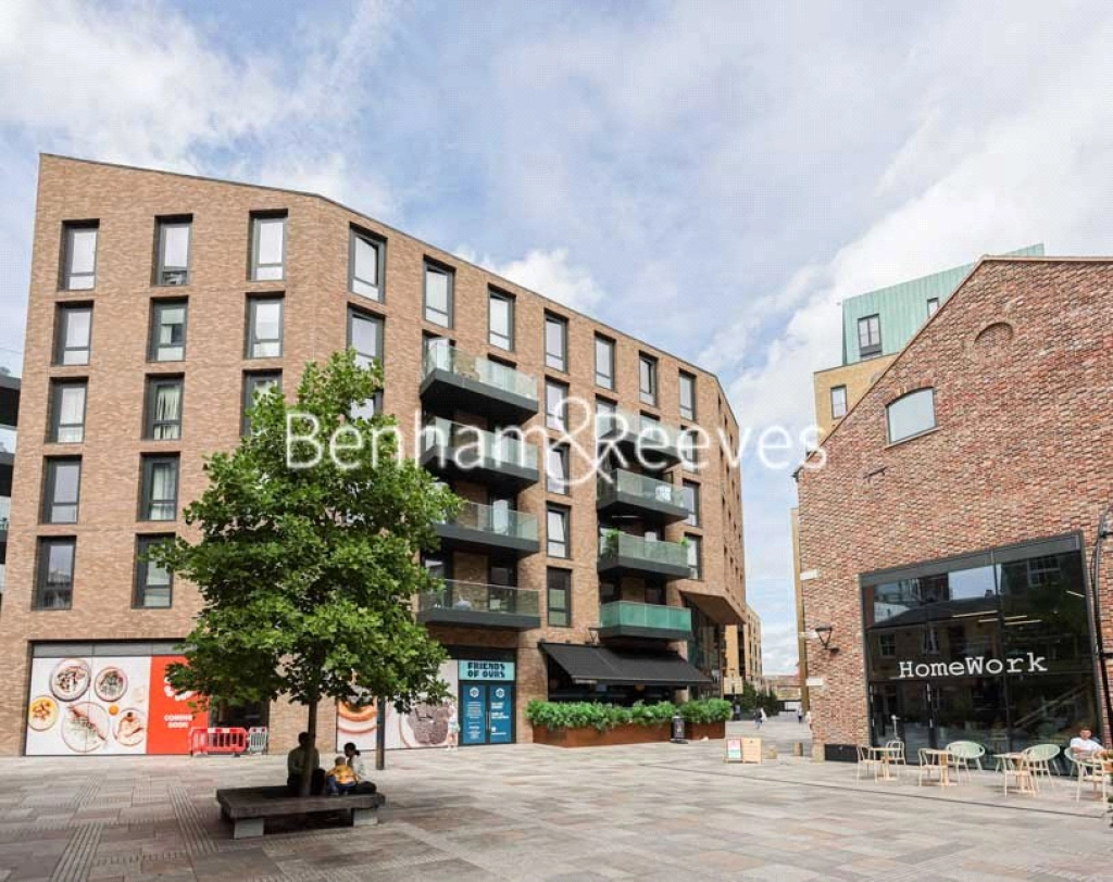 2 bedrooms apartments/flats for sale in Drapers Yard, London - SW18 view 7