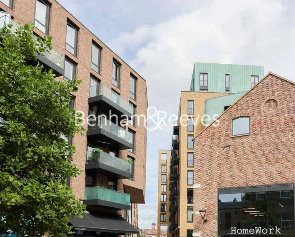 2 bedrooms apartments/flats for sale in Drapers Yard, London - SW18 view 13