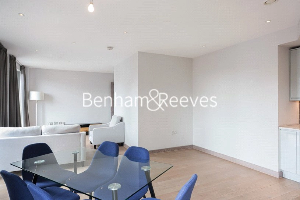 2 bedrooms apartments/flats for sale in Drapers Yard, London - SW18 view 15