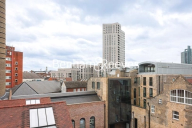 Drapers Yard, London - SW18 view 24