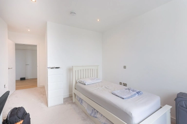 Grant Road, Battersea - SW11 view 5