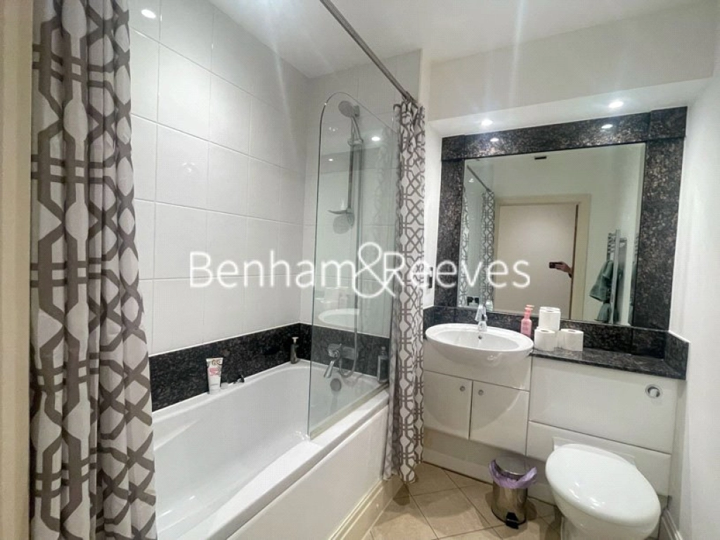 2 bedrooms apartments/flats for sale in The Boulevard, Imperial Wharf - SW6 view 4