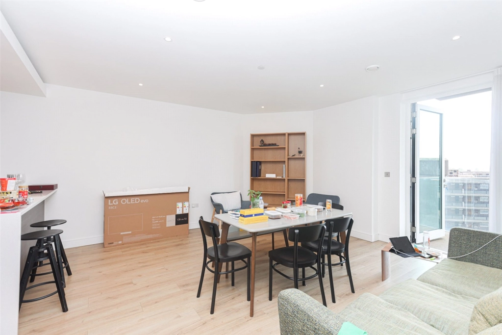 2 bedrooms apartments/flats for sale in Beadon Road, London - W6 view 2