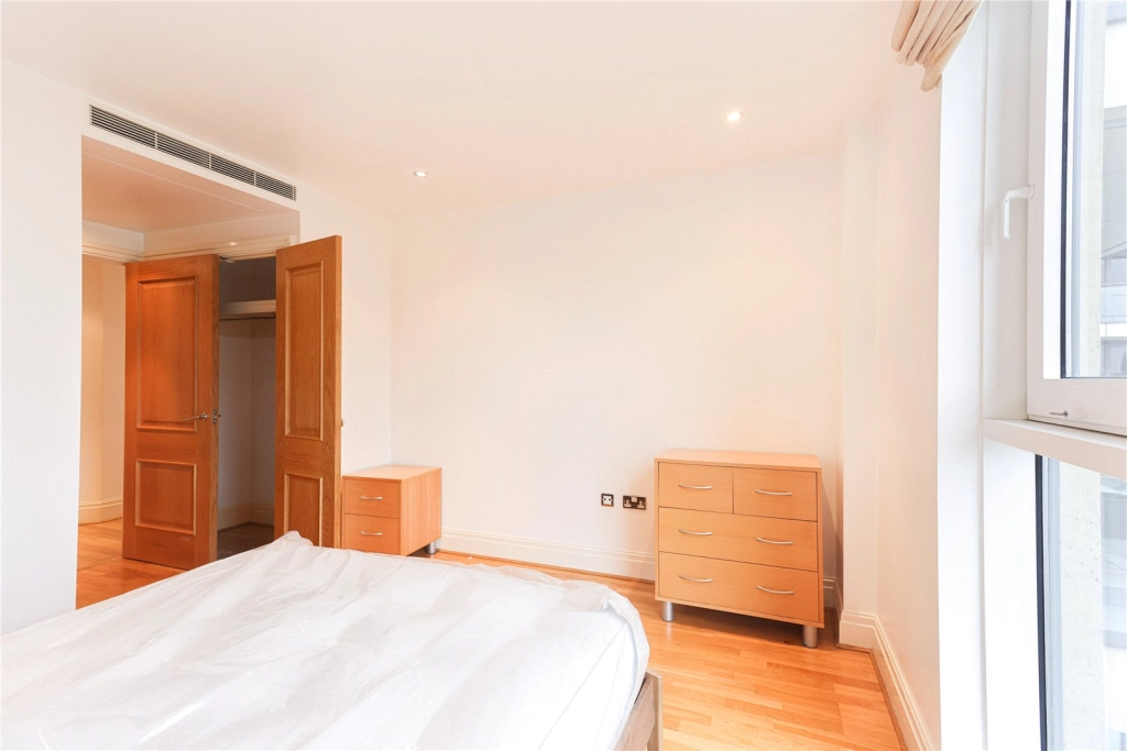 3 bedrooms apartments/flats for sale in The Boulevard, Imperial Wharf, London - SW6 view 23