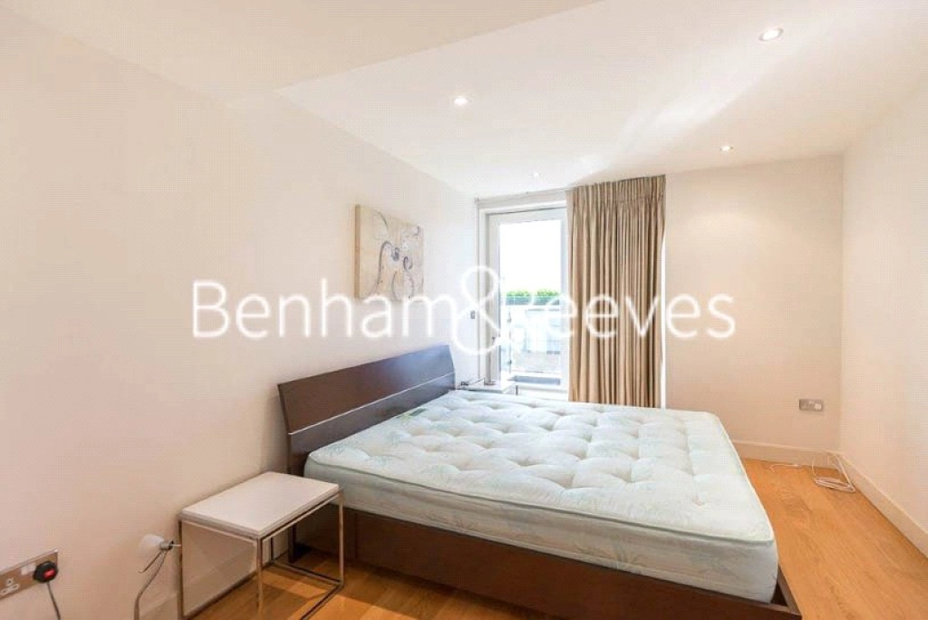 2 bedrooms apartments/flats for sale in Lensbury Avenue, London - SW6 view 3