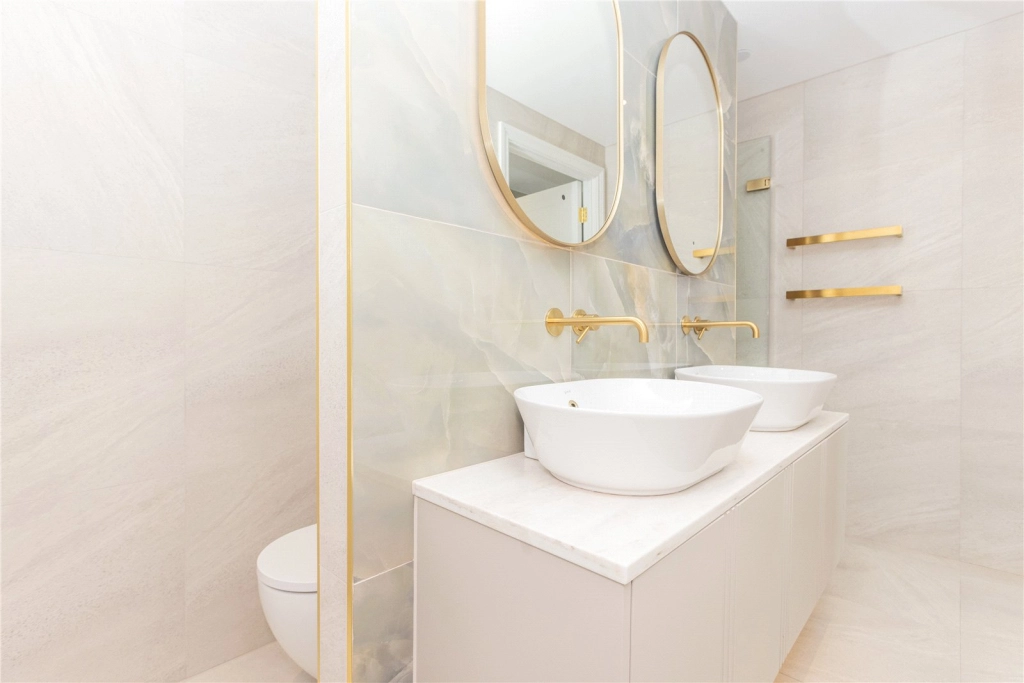 2 bedrooms apartments/flats for sale in Watermeadow Lane, London - SW6 view 2