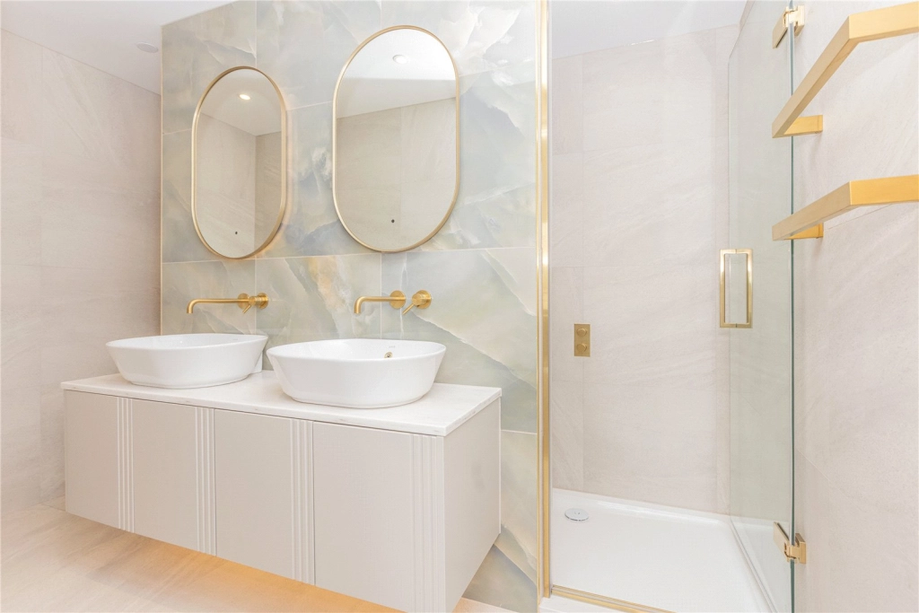 2 bedrooms apartments/flats for sale in Watermeadow Lane, London - SW6 view 3