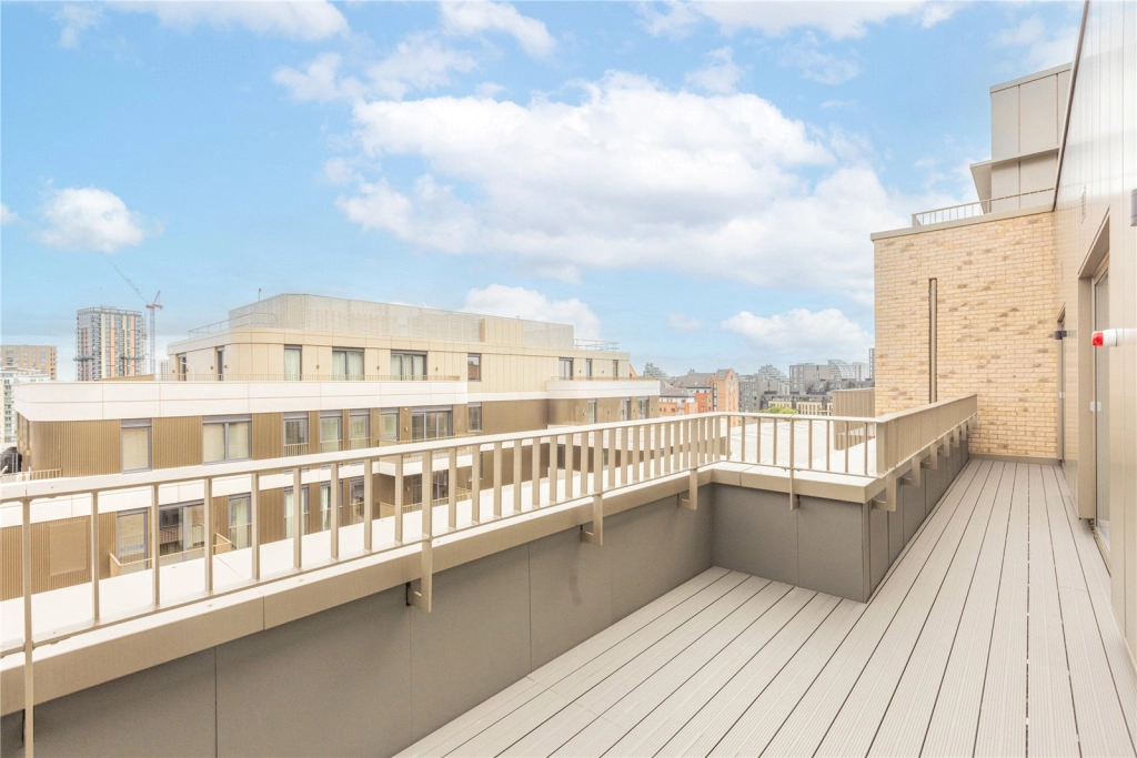 2 bedrooms apartments/flats for sale in Watermeadow Lane, London - SW6 view 17