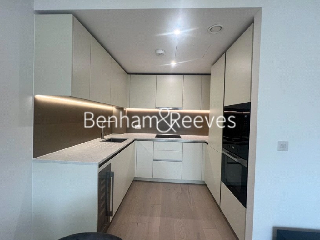 1 bedroom apartments/flats for sale in Parrs Way, London - W6 view 2