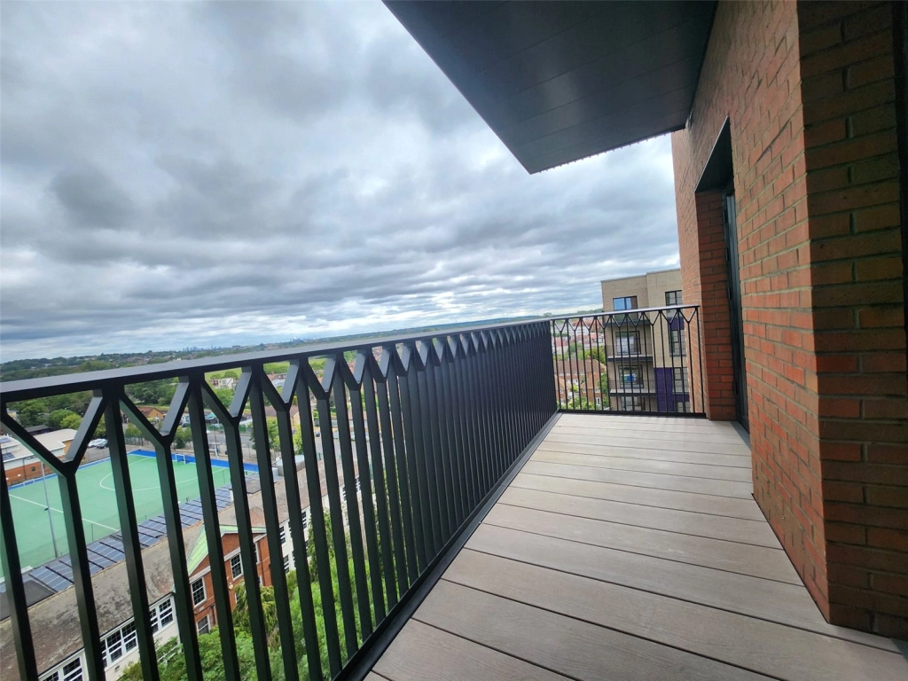 2 bedrooms apartments/flats for sale in Burlington Road, New Malden - KT3 view 7