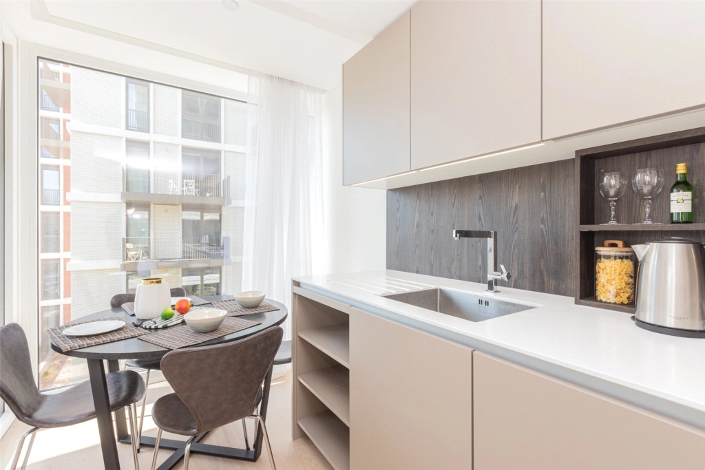 2 bedrooms apartments/flats for sale in York Place, London - SW11 view 8
