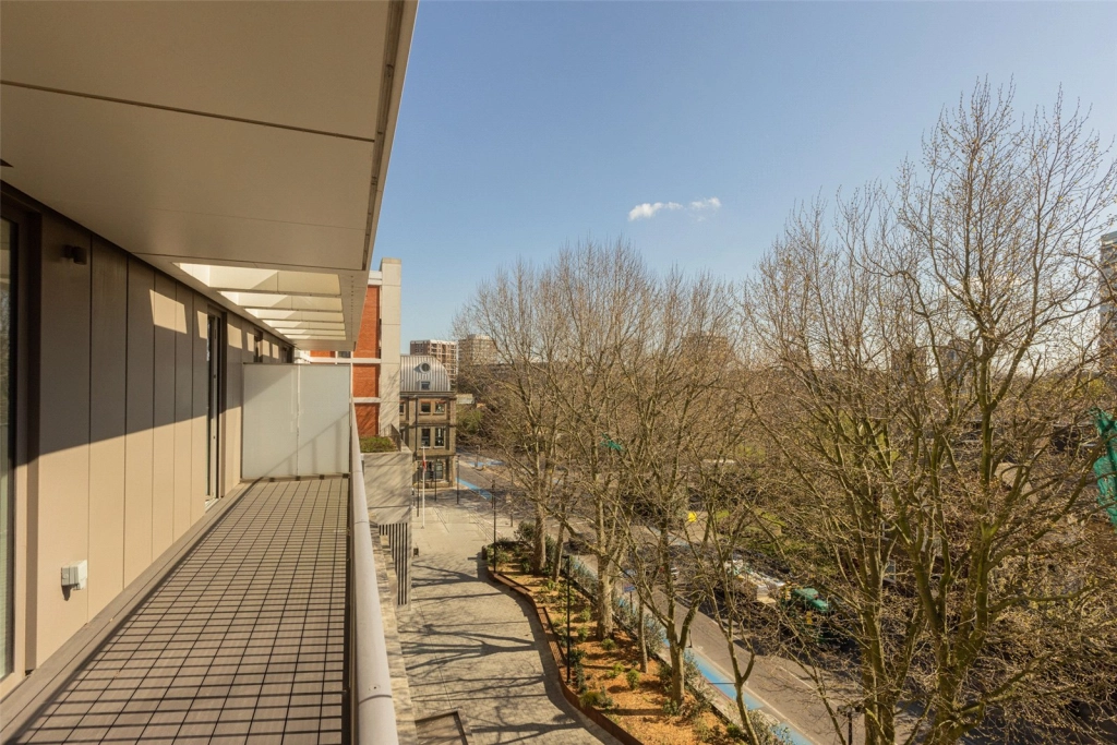 2 bedrooms apartments/flats for sale in York Place, London - SW11 view 11