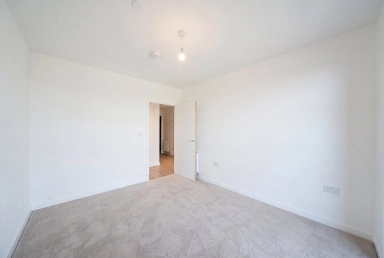 Burlington Road, New Malden - KT3 view 9