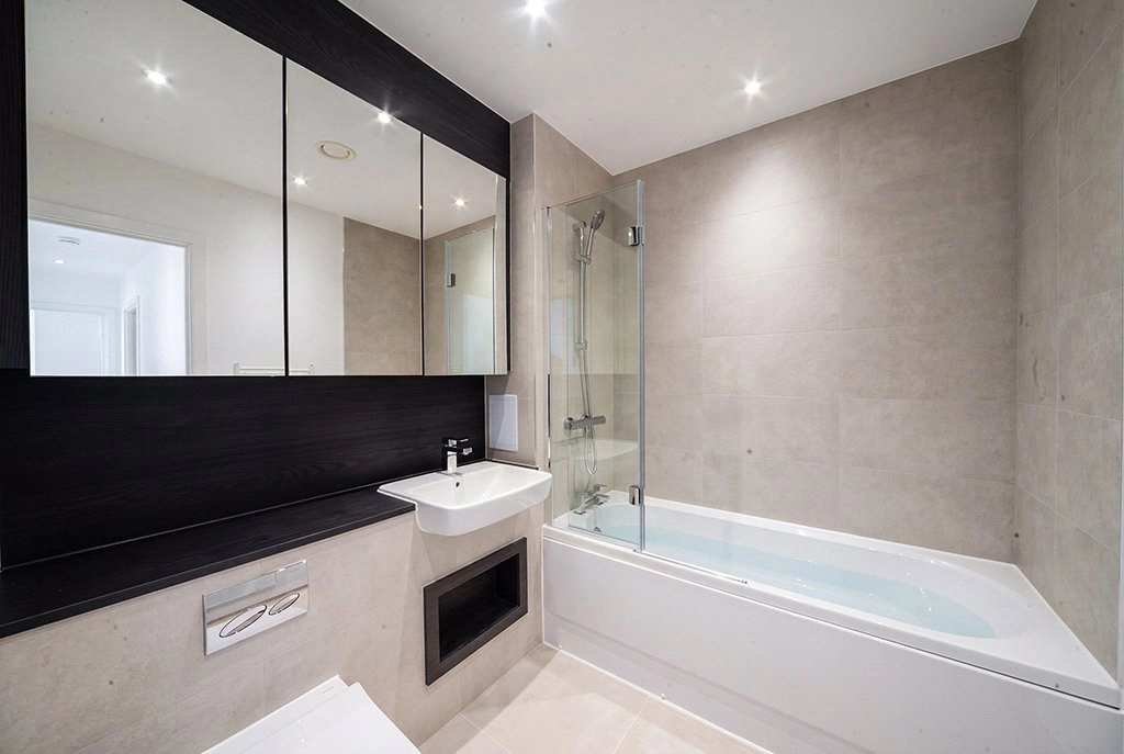 2 bedrooms apartments/flats for sale in Burlington Road, New Malden - KT3 view 10