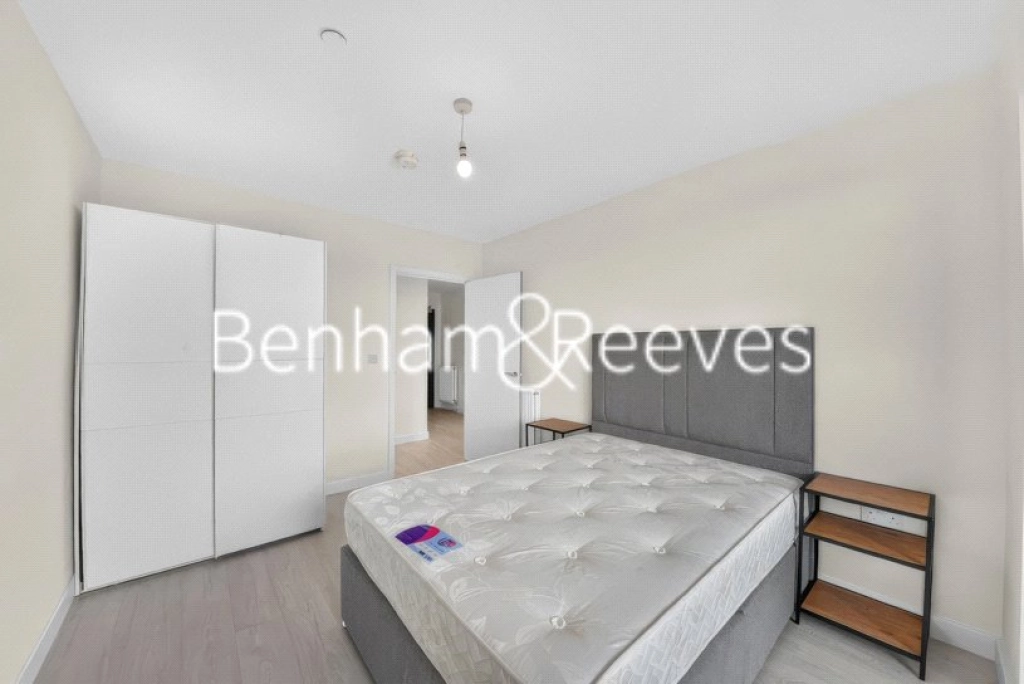 2 bedrooms apartments/flats for sale in Burlington Road, New Malden - KT3 view 8