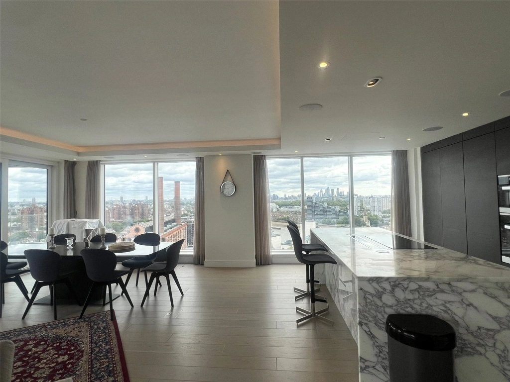 3 bedrooms apartments/flats for sale in Park Street, London - SW6 view 2