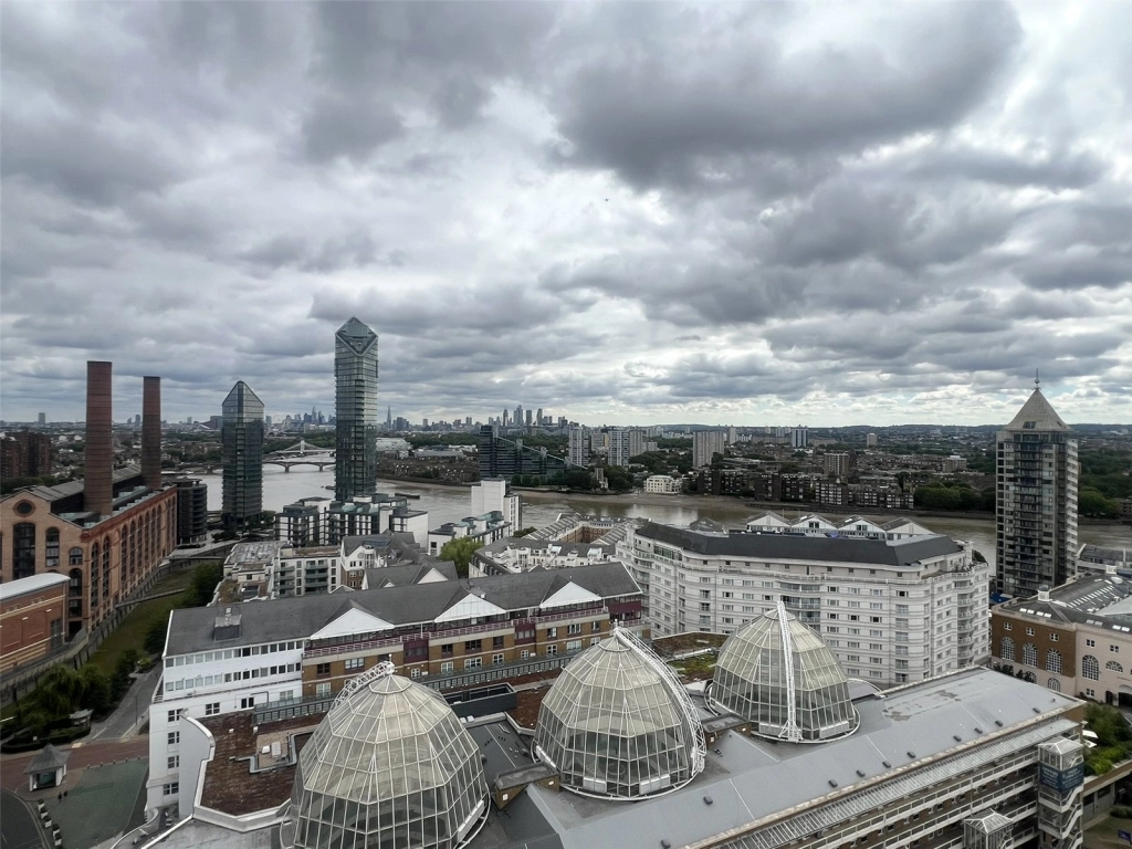 3 bedrooms apartments/flats for sale in Park Street, London - SW6 view 4