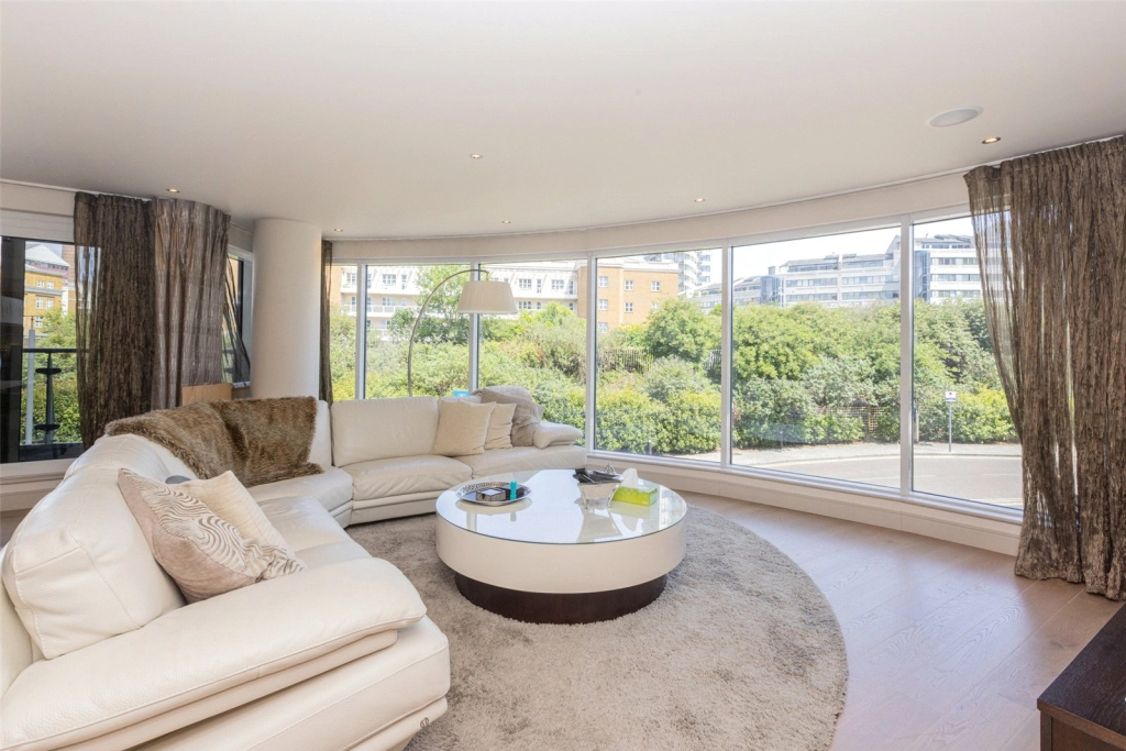 2 bedrooms apartments/flats for sale in Townmead Road, London - SW6 view 8