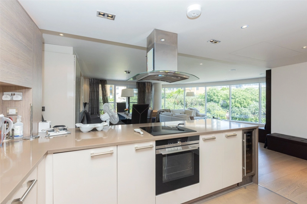 2 bedrooms apartments/flats for sale in Townmead Road, London - SW6 view 15