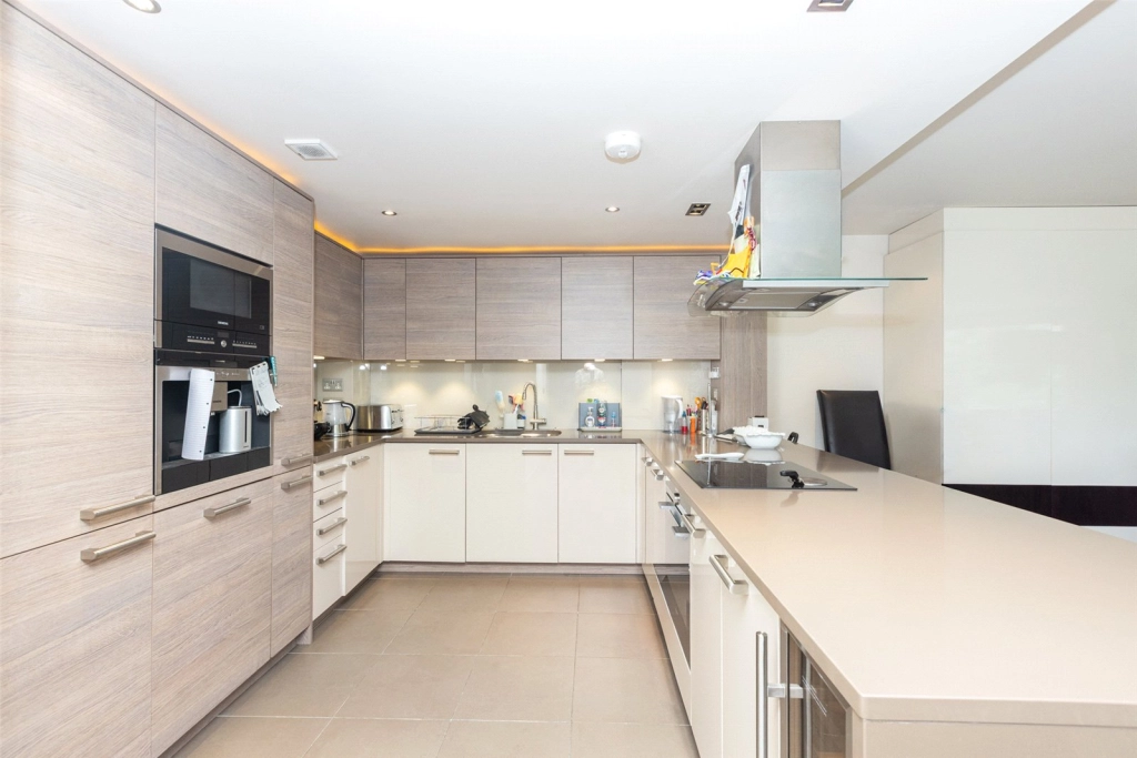 2 bedrooms apartments/flats for sale in Townmead Road, London - SW6 view 16