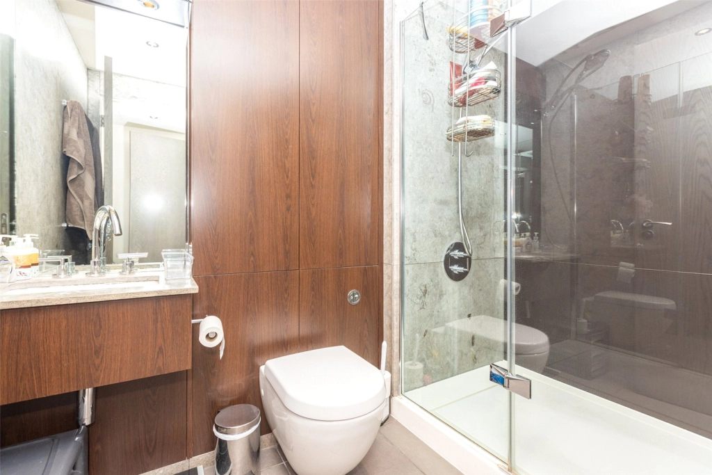 2 bedrooms apartments/flats for sale in Townmead Road, London - SW6 view 11